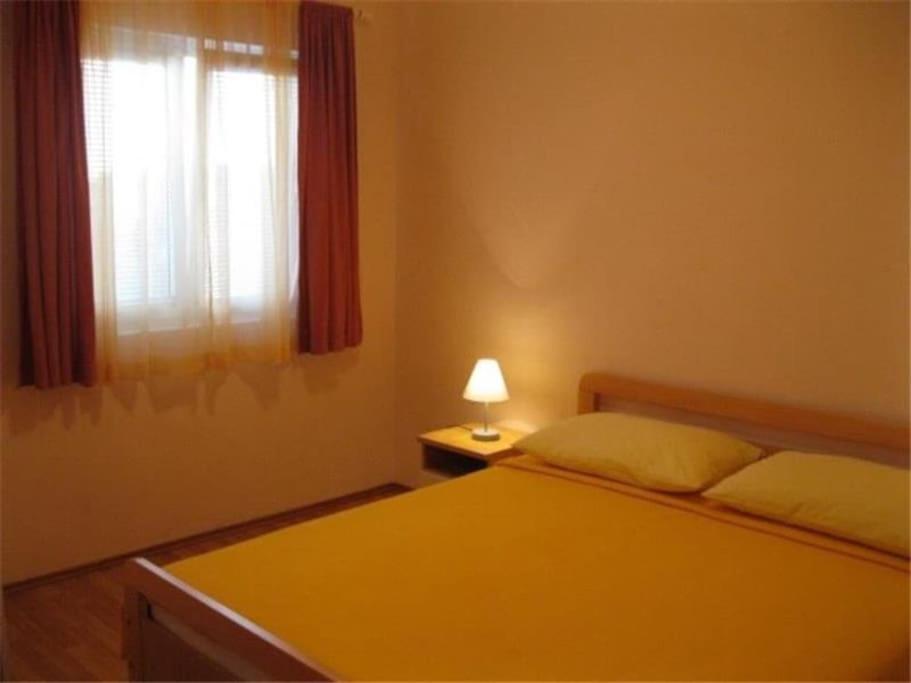 Apartments Dijana Vodice Bagian luar foto