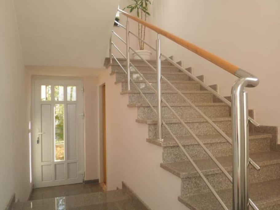 Apartments Dijana Vodice Bagian luar foto