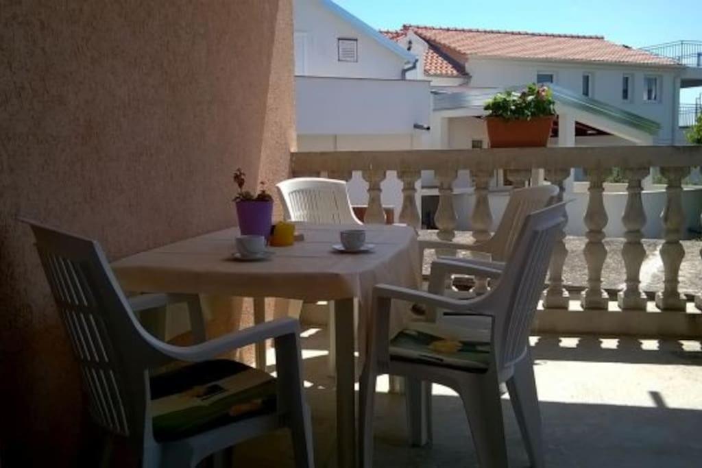 Apartments Dijana Vodice Bagian luar foto