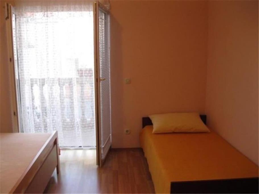 Apartments Dijana Vodice Bagian luar foto